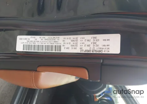 2013 Jeep Grand Cherokee Overland z USA, uszkodzony, nr VIN 1C4RJECG5DC534481